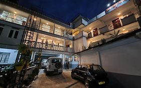 Lamin Guest House